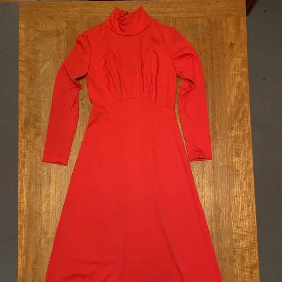 knee length dresses for ladies Vintage 1970s Gold Metallic Long Sleeve Maxi Dress main image 1